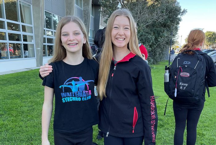 Synchranised swiming 1 Synchranised swiming 1